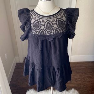 NWT Francescas flutter sleeve mech top blouse!